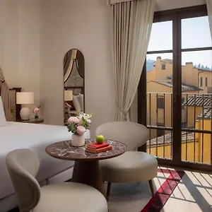 إن إتش كولكشن فيرينزا بورتا روسّا فلورنس